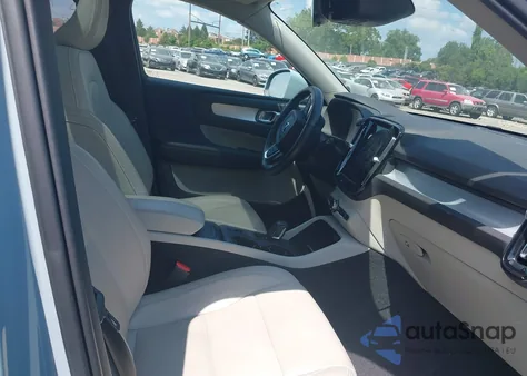 2019 Volvo Xc40 T5 Momentum/T5 R-Design из США, поврежденный, VIN YV4162XZ3K2010819